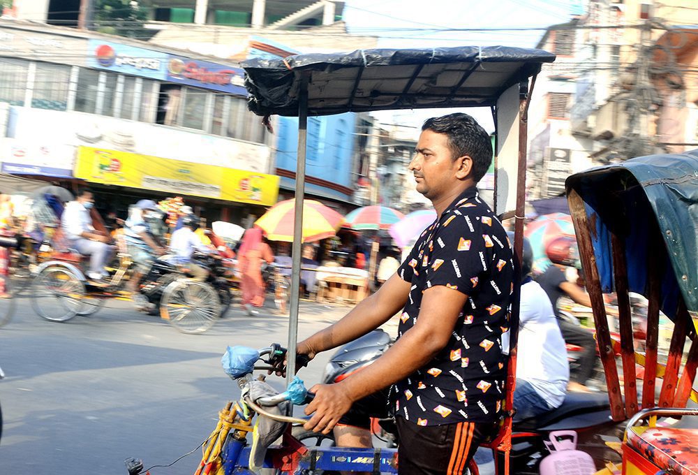 এই গরমে টেকা দায়
