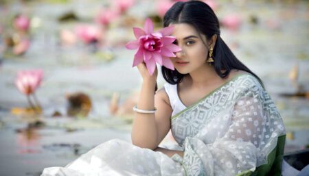 যাকে ভালোবেসেছি তাকে আঁকড়ে ধরে থাকতে চাই: বুবলী