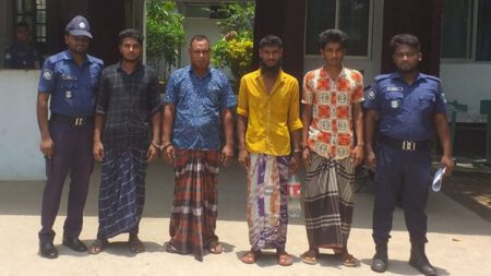 কিশোরীকে ধর্ষণ ও ভিডিও ধারণ: ইউপি সদস্য গ্রেপ্তার