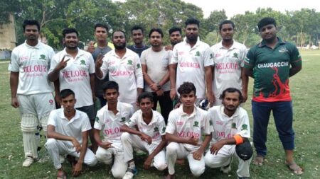 কল্যাণ : শনিবার উপশহর কেন্দ্রীয় ক্রীড়া উদ্যানে যশোর দ্বিতীয় বিভাগ টায়ার-১ ক্রিকেট লিগের গ্রুপ পর্বের শেষ ম্যাচে জয় পেয়ে পরবর্তী রাউন্ডে পা রাখা চৌগাছা ক্রিকেট ক্লাবের খেলোয়াড় ও কর্মকর্তাবৃন্দ