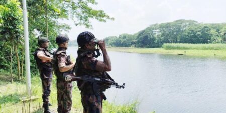 বেনাপোল সীমান্তে চামড়া পাচার বন্ধে বিজিবি পুলিশের সর্বোচ্চ সতর্কতা