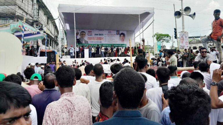 খুলনায় বিএনপির ‘তারুণ্যের সমাবেশ’-এ জড়ো হচ্ছেন নেতাকর্মীরা