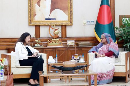 প্রধানমন্ত্রীর সঙ্গে উজরা জেয়ার সাক্ষাৎ