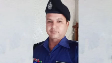 পাইকগাছায় হাতকড়াসহ আসামি পালানোর ঘটনায় এএসআইকে প্রত্যাহার
