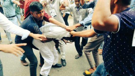হামলাকারীরা আওয়ামী লীগ নেতাকর্মী, ডিবি কার্যালয় থেকে বেরিয়ে হিরো আলম