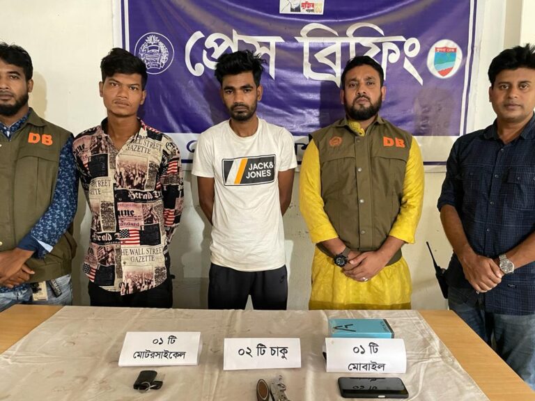 পরকীয়ার জেরে জসিমকে ভাড়াটিয়া সন্ত্রাসী দিয়ে খুন, চাকুসহ আটক ২