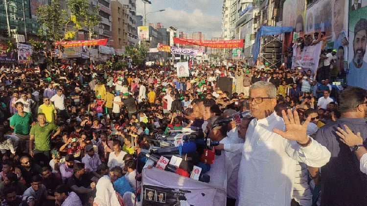 এখনও সময় আছে পদত্যাগ করুন : সরকারকে ফখরুল