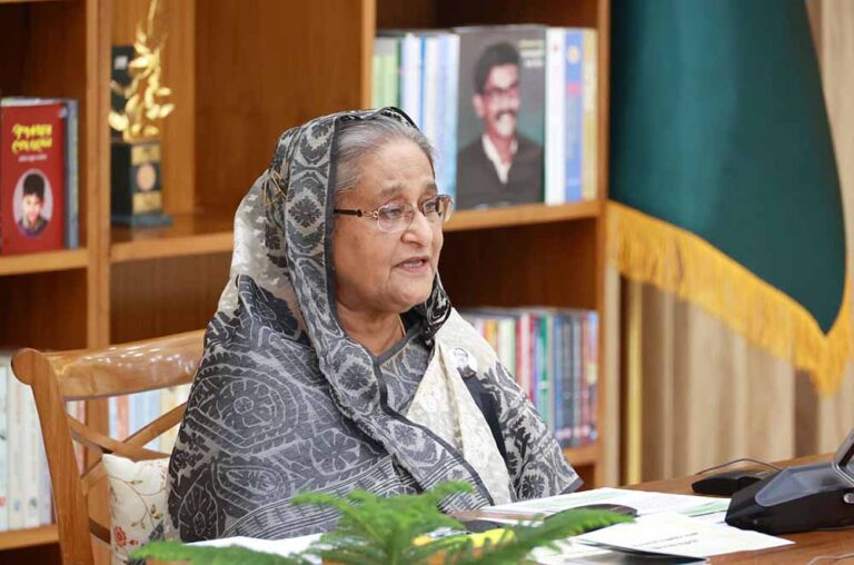 দুয়ার খুলল বহু প্রতীক্ষিত সর্বজনীন পেনশনের