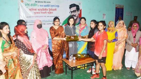 যশোরে বালিকা ব্যাডমিন্টনের এককে সেরা ম্যাথেনা, দ্বৈত্যে ম্যাথেনা-ঐশী জুটি