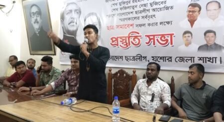 যশোরে ছাত্রলীগের শোকজ নোটিশ পাওয়া নেতাদের পাল্টা প্রস্তুতি সভা