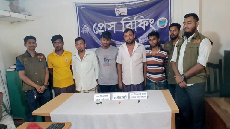যশোরে ভ্যান-রিকসা ‘চোরচক্রের’ পাঁচ সদস্যকে আটক