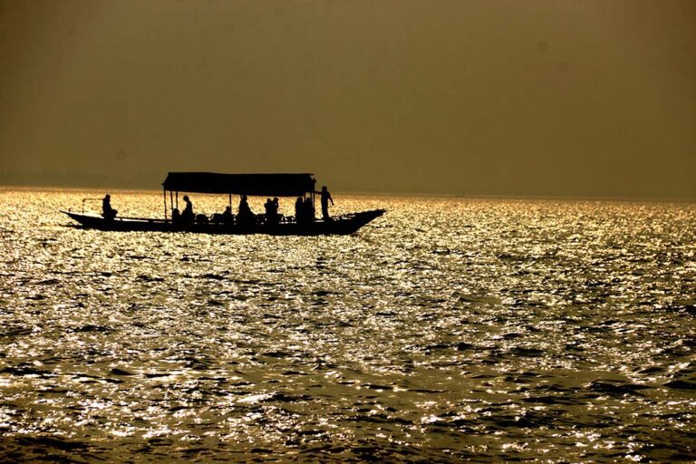 পদ্মার ঢেউ রে...