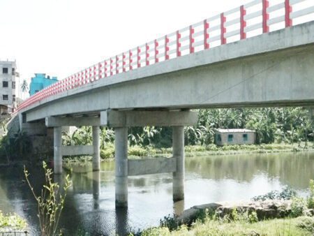 যশোরে ৭ নদ-নদীতে অপরিকল্পিত ৯ সেতু