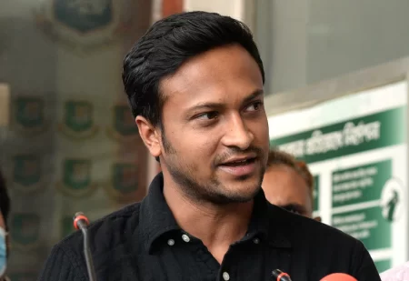 সাকিবের বার্ষিক আয় সাড়ে ৫ কোটি টাকা, ব্যাংকে ঋণ ৩২ কোটি