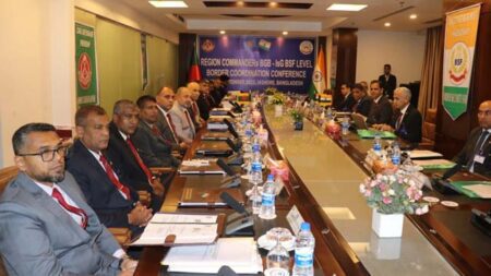 যশোরে বিজিবি-বিএসএফ রিজিয়ন কমান্ডার ও ফ্রন্টিয়ার আইজি পর্যায়ে ৪ দিনব্যাপী সীমান্ত সম্মেলন শুরু