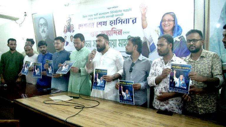 রাজনৈতিক জীবনের দূর্লভ তথ্যচিত্র নিয়ে যশোরে চালু হলো "শেখ হাসিনা আর্কাইভ ওয়েব অ্যাপ বিলবোর্ড"