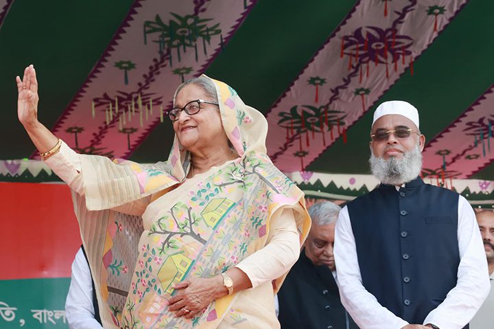 ‘আমি শেখ মুজিবের মেয়ে, জনগণের স্বপ্ন বেচি না’ ‘আমি শেখ মুজিবের মেয়ে, জনগণের স্বপ্ন বেচি না’