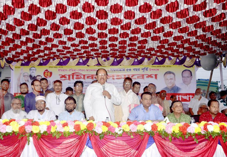 বাঁশের লাঠি নিয়ে প্রস্তুত থাকার নির্দেশ যশোর আ.লীগ সভাপতির