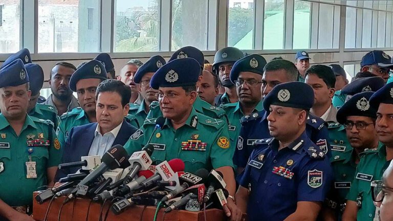 ২৮ অক্টোবর সহিংসতার চেষ্টা হলে কঠোর হাতে দমন : ডিএমপি কমিশনার
