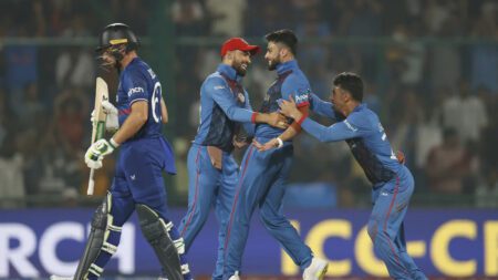 বিশ্ব চ্যাম্পিয়নদের হারিয়ে আফগানিস্তানের অঘটন
