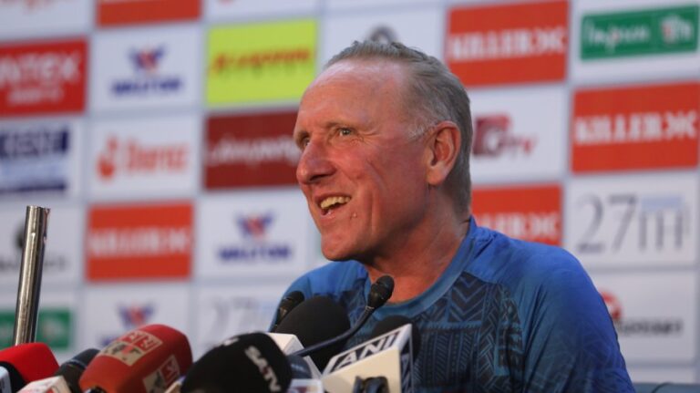 টাইমড আউটের সমালোচনা করায় ডোনাল্ডকে কারণ দর্শাতে বলেছে বিসিবি