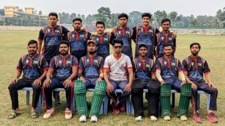 বিজয়ী আরএন রোড ক্রীড়া চক্রের খেলোয়াড়-কর্মকর্তারা