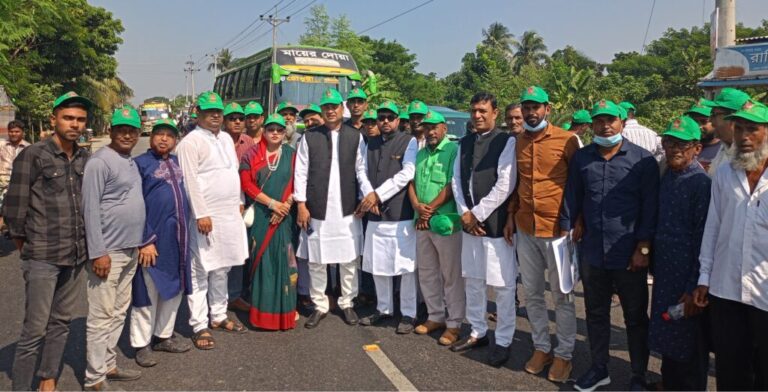 প্রধানমন্ত্রী’র জনসভায় দশ হাজার নেতাকর্মী নিয়ে যোগ দিলেন এস এম ইয়াকুব আলী