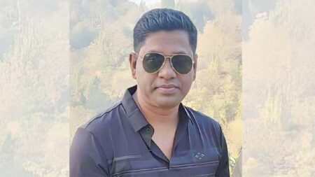 চৌগাছার চাঁদপাড়া মাধ্যমিক বিদ্যালয়ের এডহক কমিটির আহ্বায়ক ফিরোজ