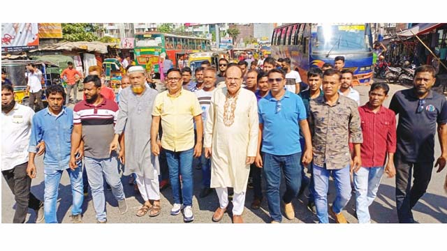 অবরোধের দ্বিতীয় দিনে যশোরের রাজপথে সতর্ক অবস্থানে আ.লীগ