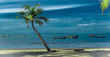 তিন দিন সেন্টমার্টিন রুটে জাহাজ চলাচল বন্ধ ঘোষণা