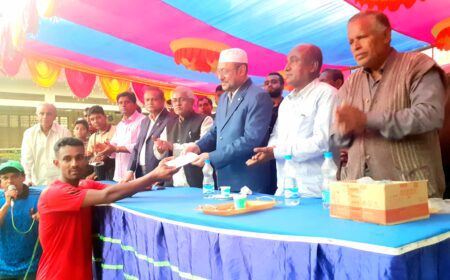 ভাটবিলায় ফুটবলে চ্যাম্পিয়ন মুন্সী এন্টারপ্রাইজ সাতক্ষীরা