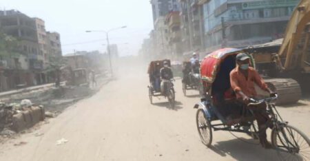 বায়ুদূষণের শীর্ষে দিল্লি, ঢাকা তৃতীয়