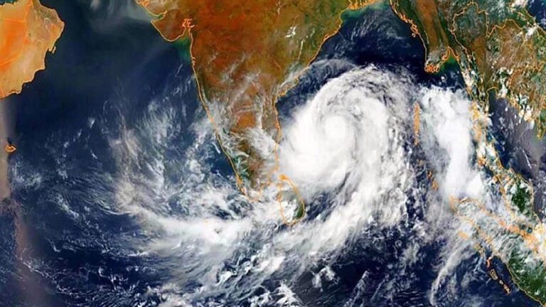 শক্তিশালী হচ্ছে ঘূর্ণিঝড় মিগজাউম