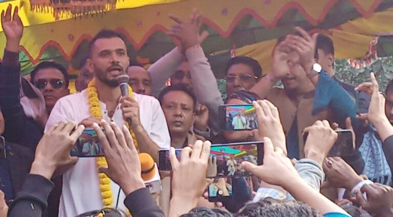 আচরণবিধি লঙ্ঘনের দায়ে মাশরাফিকে জরিমানা