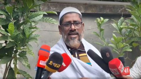 মাশরাফিকে সমর্থন জানিয়ে নির্বাচন থেকে সরে দাঁড়ালেন স্বতন্ত্র প্রার্থী