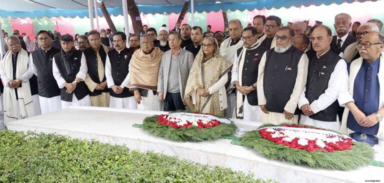 বঙ্গবন্ধুর সমাধিতে নতুন মন্ত্রিসভার শ্রদ্ধা