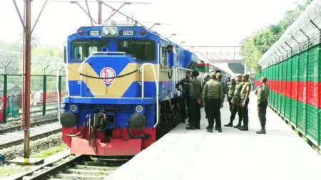 নাশকতা রুখতে বেনাপোল আন্তর্জাতিক রেলস্টেশনে নিরাপত্তা জোরদার বেনাপোল আন্তর্জাতিক রেলস্টেশনে নিরাপত্তাকর্মীদের অবস্থান