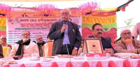 অভ্যর্থনা জানানোর জন্য শিক্ষার্থীদের দাঁড় করিয়ে রাখার প্রয়োজন নেই: এমপি রশীদুজ্জামান