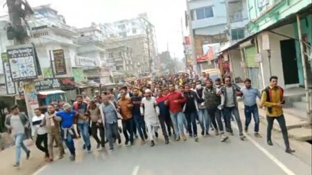 যশোরে বিএনপির কালো পতাকা মিছিলে পুলিশের বাধা