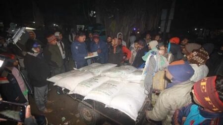 যশোরে ২০ বস্তা সরকারি সার পাচারের দায়ে একজনকে জরিমানা