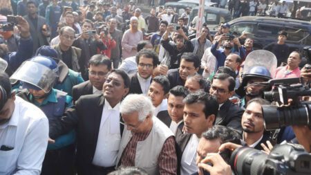 ড. ইউনূসের ৬ মাসের কারাদণ্ড