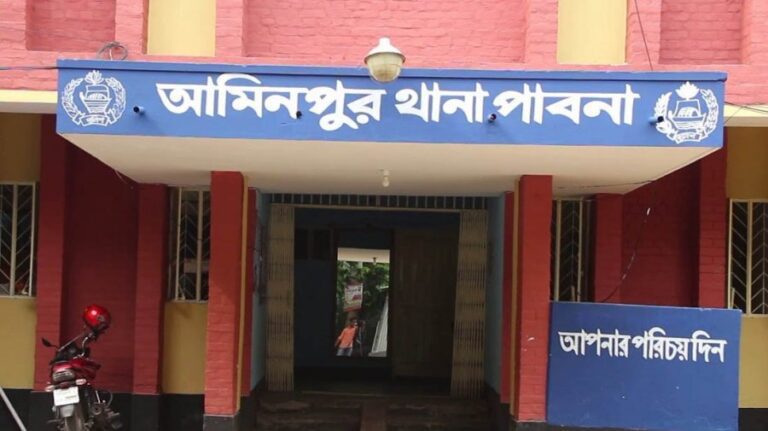 স্বামীকে জিম্মি করে অন্তঃসত্ত্বা স্ত্রীকে ধর্ষণ, মারা গেলো গর্ভের সন্তান