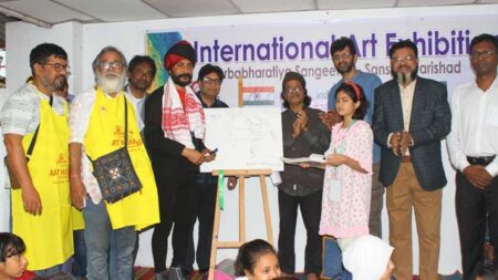 প্রাচ্যসংঘ যশোরে ইন্দো-বাংলা যৌথ চিত্র প্রদর্শনী শুরু প্রাচ্যসংঘ যশোরে ইন্দো-বাংলা যৌথ চিত্র প্রদর্শনী শুরু হয়েছে