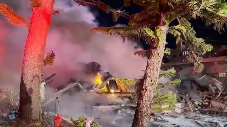 যুক্তরাষ্ট্রে লোকালয়ে বিধ্বস্ত বিমান, হতাহত বহু