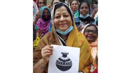 যশোরে মহিলা ভাইস চেয়ারম্যান মিলির বাড়িতে দুর্বৃত্তদের হামলা মহিলা ভাইস চেয়ারম্যান মিলি-ফাইল ছবি