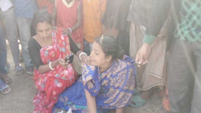 ব্রিজের সঙ্গে ধাক্কায় মোটরসাইকেল খাদে, দুই শিক্ষার্থী নিহত