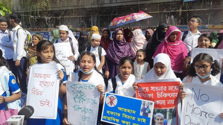 ‘এক সন্তানকে মেরেছে, এখন অন্য সন্তানকে নিয়ে ভয় দেখাচ্ছে’