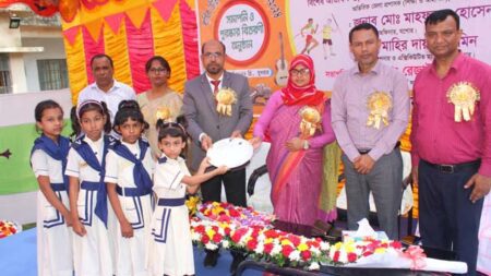 যশোর শিক্ষা বোর্ড স্কুল ও কলেজের বার্ষিক ক্রীড়ার পুরস্কার বিতরণ করা হয়েছে