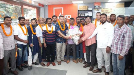 যশোর জেলা মোজাইক ও টাইলস দোকান মালিক সমিতির সংর্বধনা প্রদান করা হয়