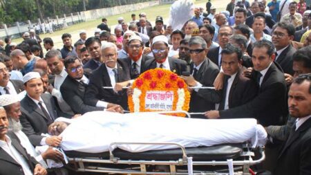 অ্যাড. শাহীনের দাফন সম্পন্ন হয়েছে